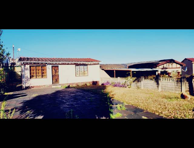 2 BEDROOM FREESTANDING FOR SALE IN BOMBAY HEIGHTS